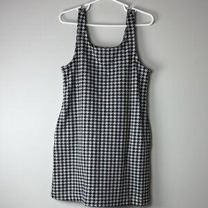 Old Navy Girls Houndstooth Knit Dress – Size Small (6/7) Black White
